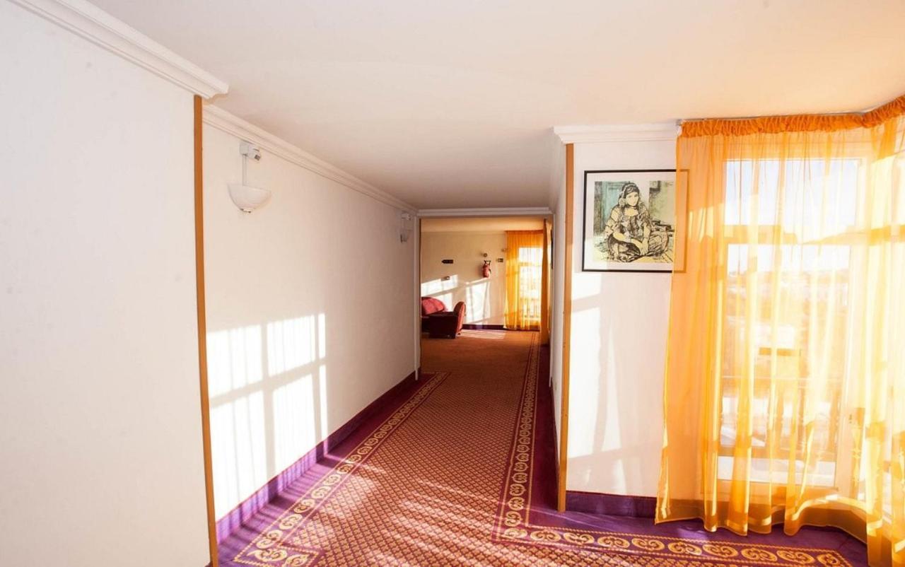 Riviera Hotel - Family Only พอร์ตเอลกานตาอุย ภายนอก รูปภาพ